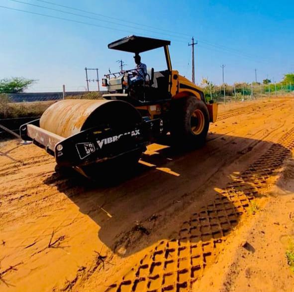 JCB  VIBROMAX SINGALE DRUM ROLLAR 2009